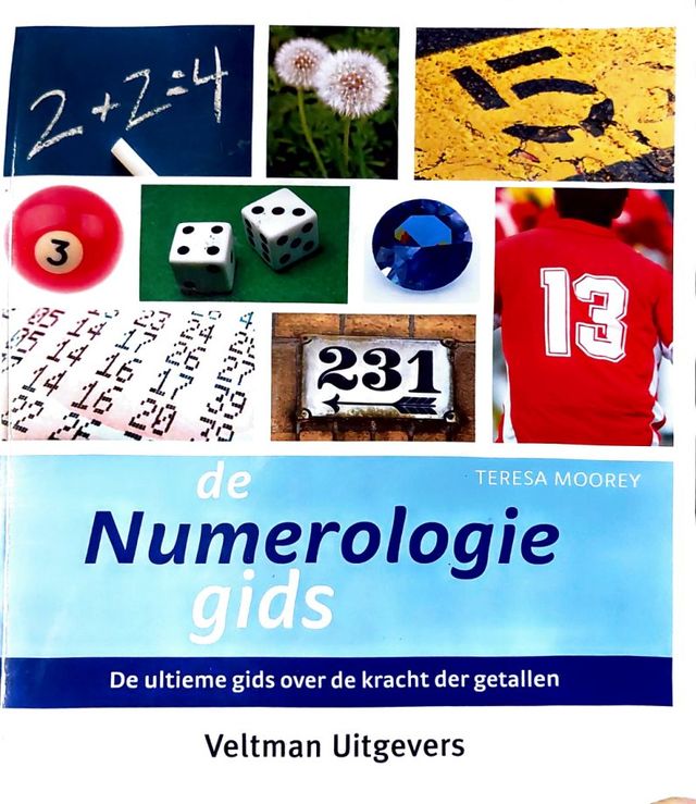 Boekomslag van De numerologiegids — De ultieme gids over de kracht der getallen